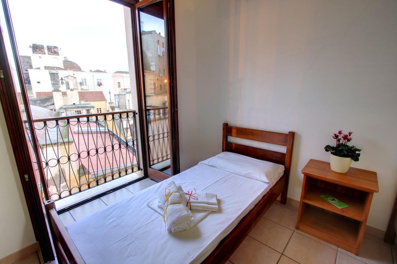 Hostel Marina Cagliari Exterior foto